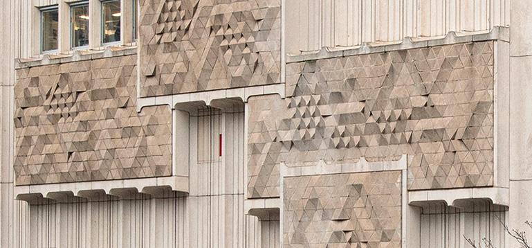 Vue de la façade du Musée de La Poste