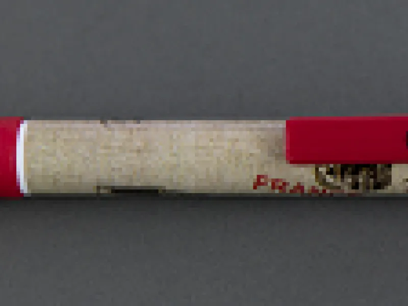 Vue 1 – Stylo vintage rouge