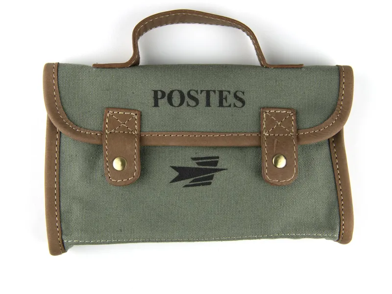 Vue 1 – Trousse en toile kaki